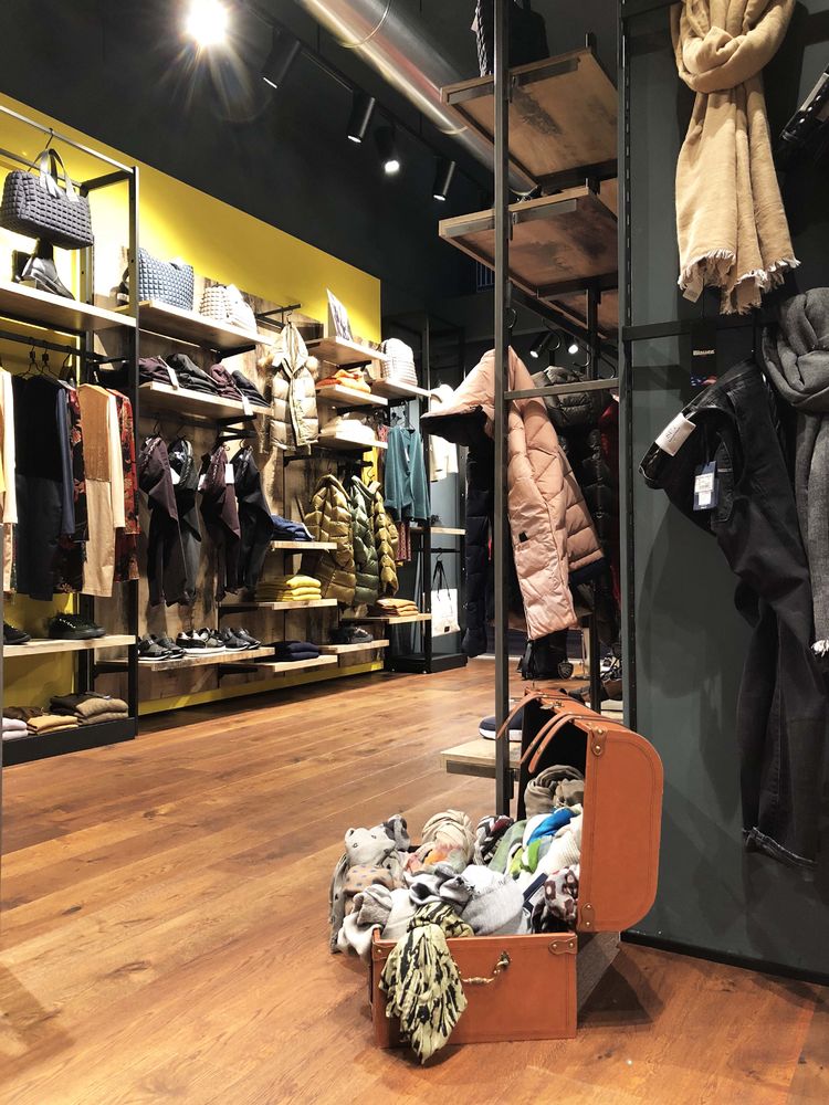 勇敢创新的 Scandiffio Dresswear 商店设计