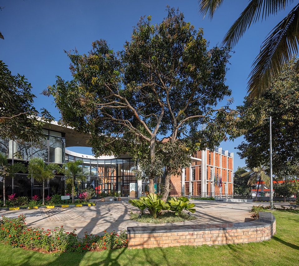 班加罗尔管理学院 | 自然与建筑的有机对话