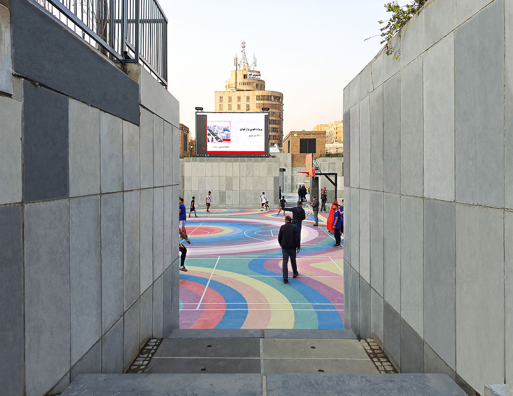 Biryanak Metro Plaza / Ashrafi & Zad