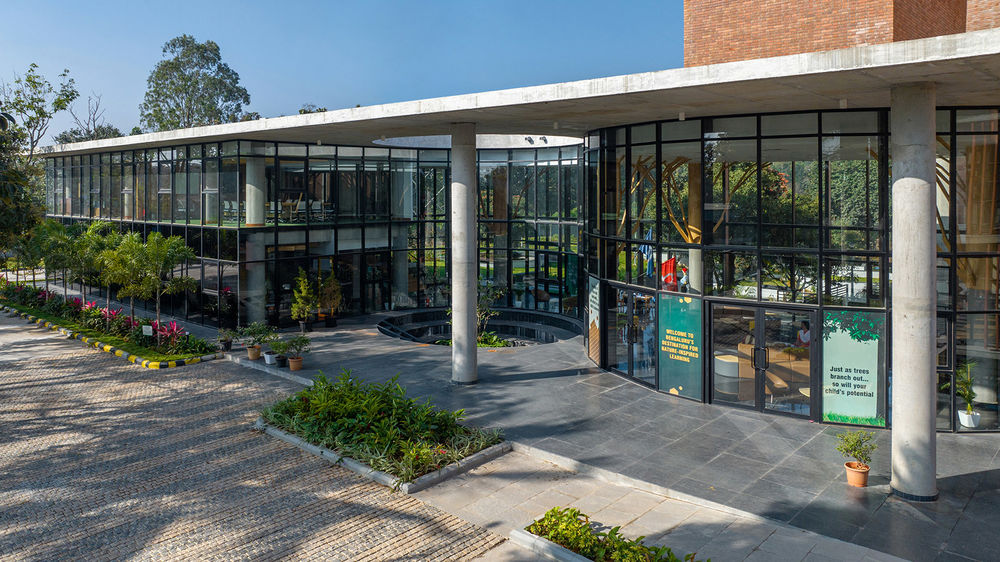 班加罗尔管理学院 | 自然与建筑的有机对话