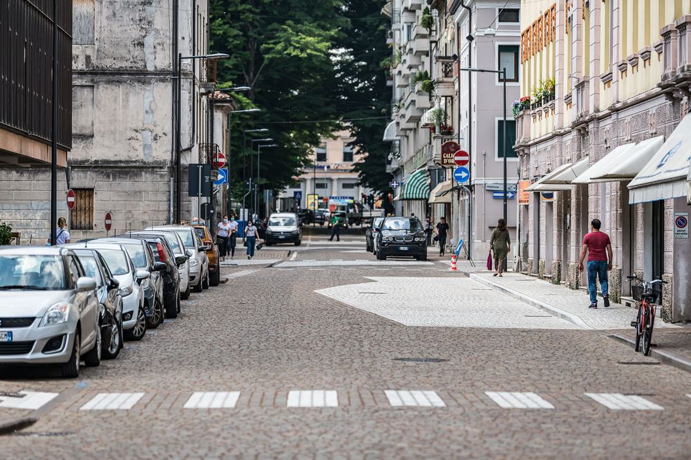历史印记的街道改造 | Pordenone 市政厅的可持续城市发展计划