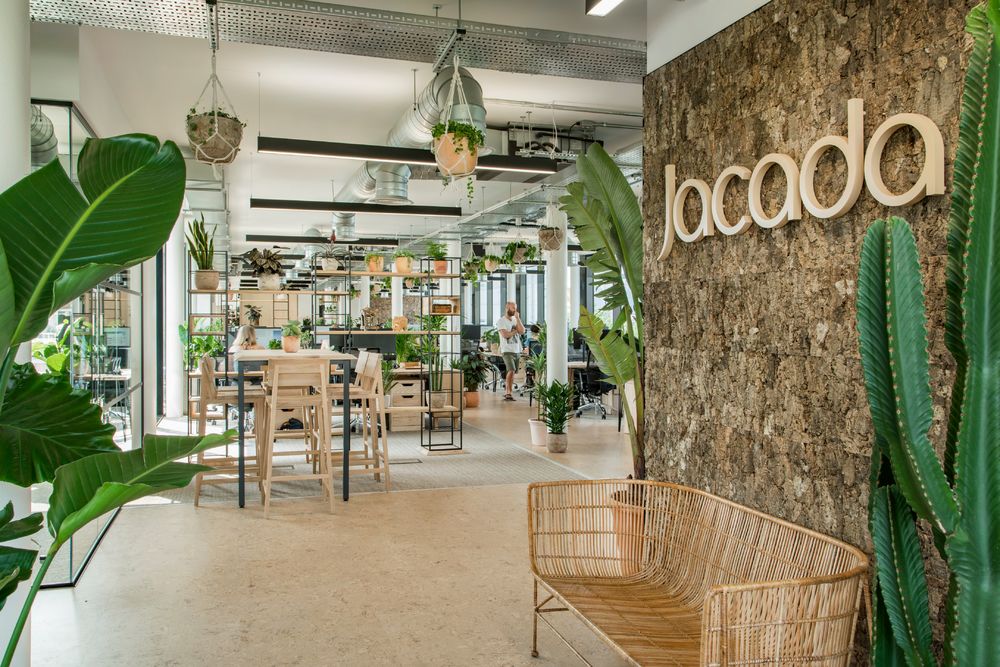 Jacada Travel 绿色生态办公室设计
