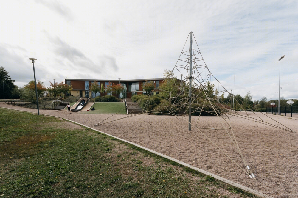 芬兰 Kirkkojärvi 学校 | 融入自然的校园设计