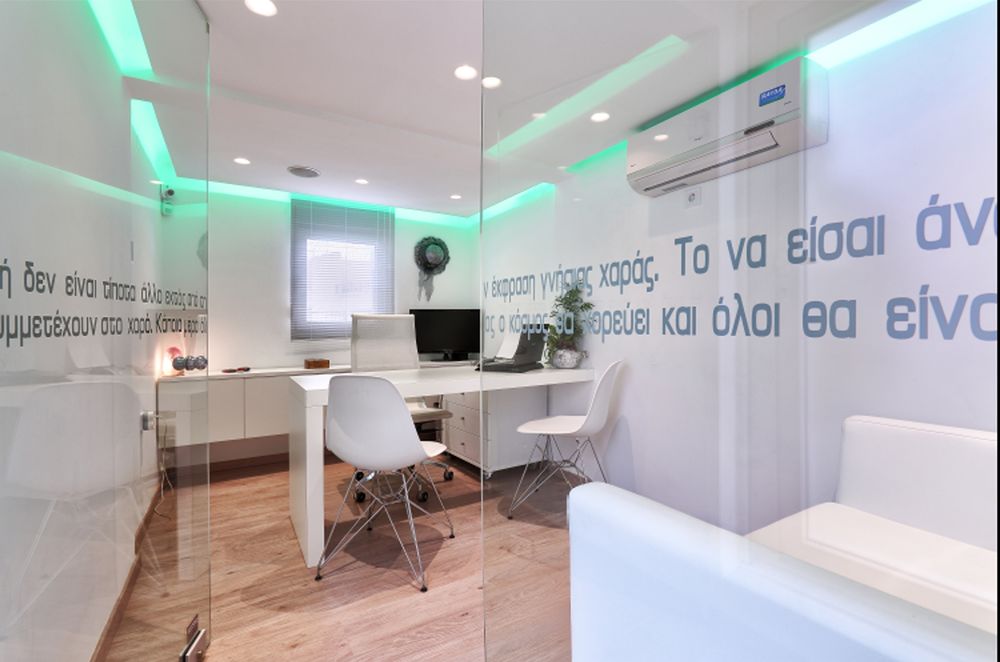 Lefteris Tsikandilakis丨大学丨Knowledge and Wisdom, the first interactive digital institute in Greece.