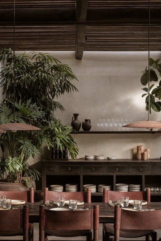 希腊 Mykonos 岛的 Noema Bar and Restaurant | 简约、自然与欢乐的现代希腊餐厅