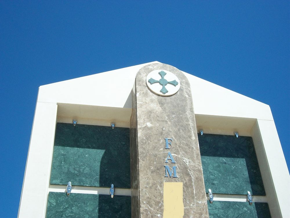 Realizzazione di una edicola funeraria