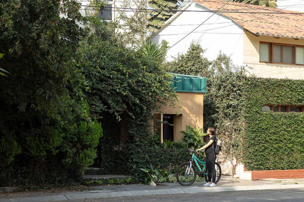 EL RETIRO住宅扩建 | 融入城市形态的多功能空间