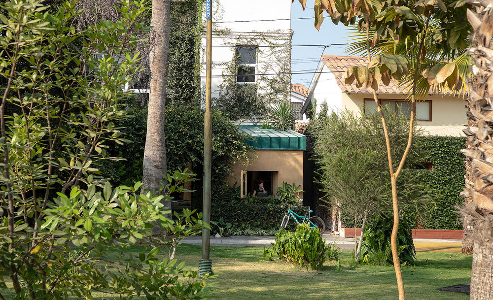 EL RETIRO住宅扩建 | 融入城市形态的多功能空间