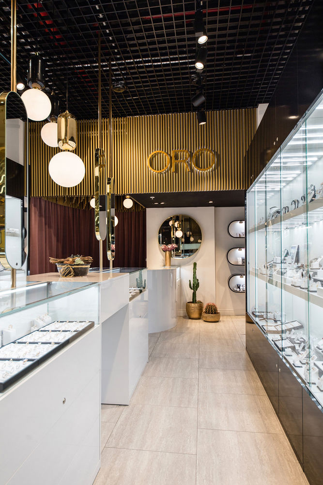 2017 年完成的 ORO 珠宝店室内设计
