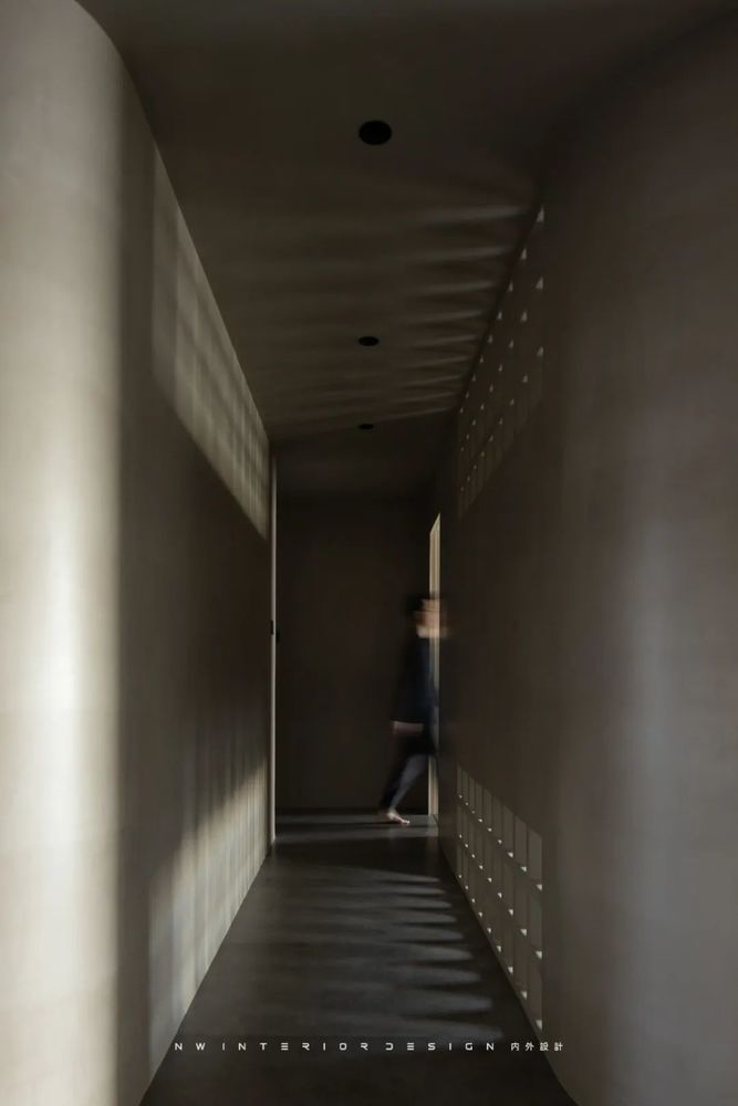 岳阳·岳州帝苑 | 实景作品《光与暗》演绎暗黑系暖居