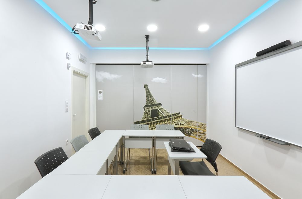 Lefteris Tsikandilakis丨大学丨Knowledge and Wisdom, the first interactive digital institute in Greece.