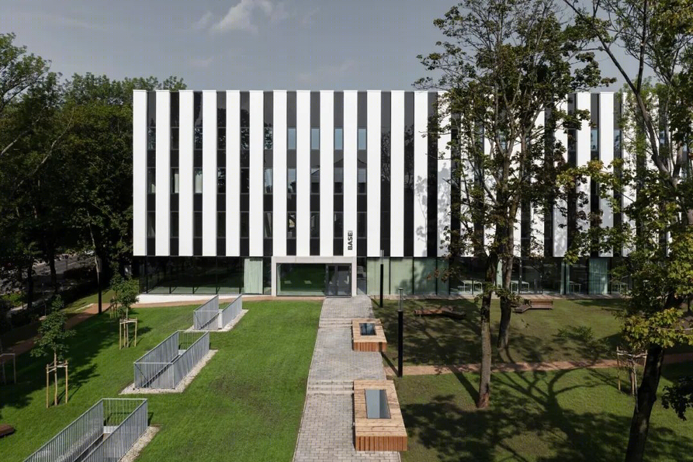 布达佩斯莫霍利-- 纳吉艺术设计大学校园建筑设计亮点