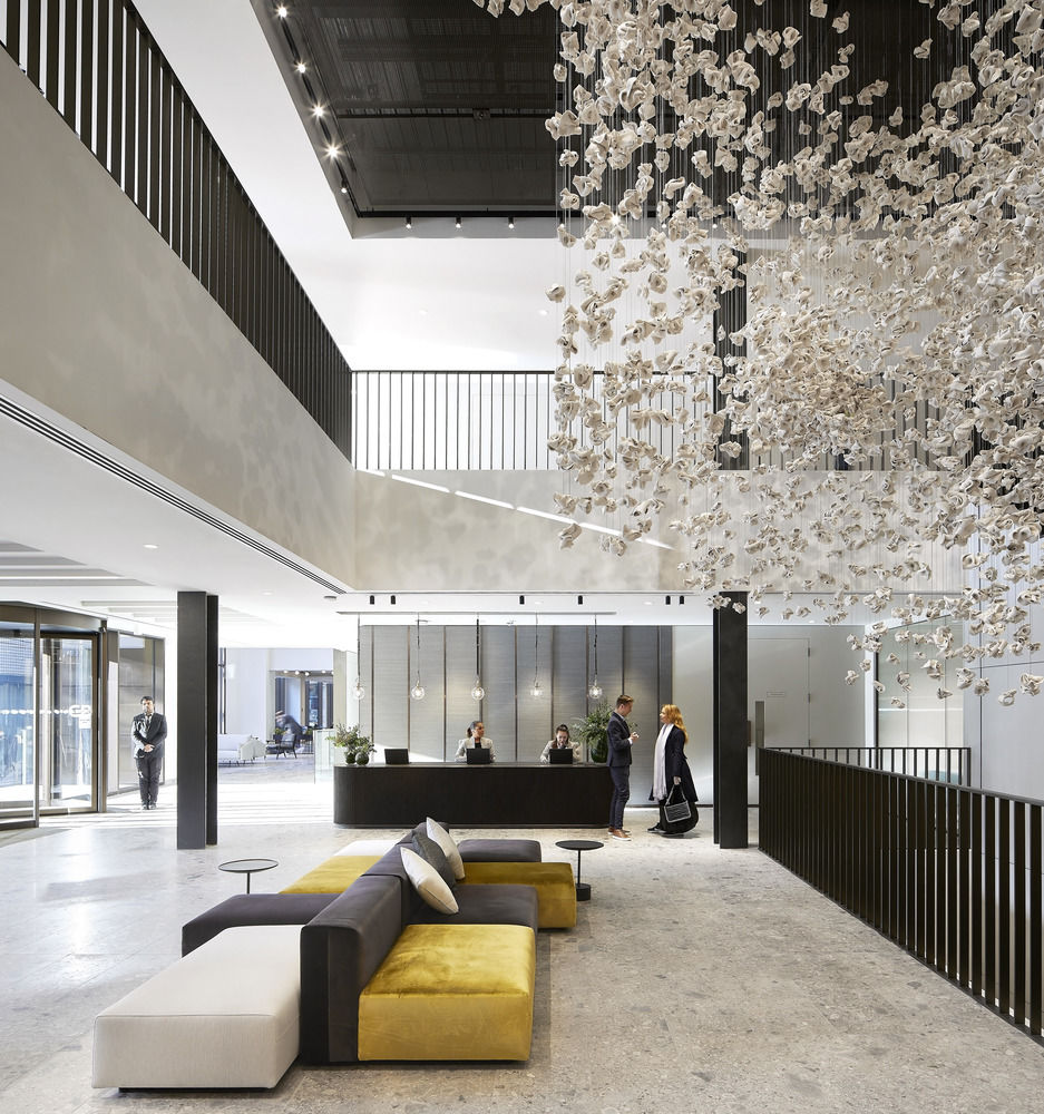 MoreySmith 翻新伦敦 CBRE 总部 | 现代工作场所的设计典范