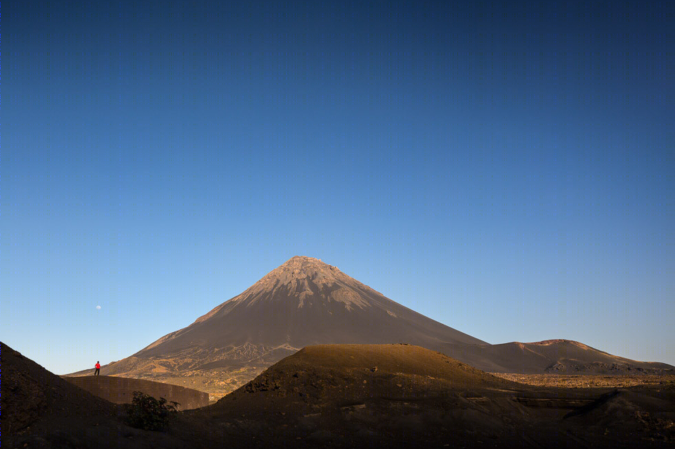 火山旁的乌托邦 | 佛得角自然公园总部设计