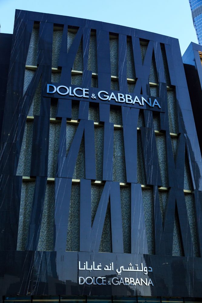 迪拜购物中心 D&G 旗舰店——现代时尚的视觉盛宴
