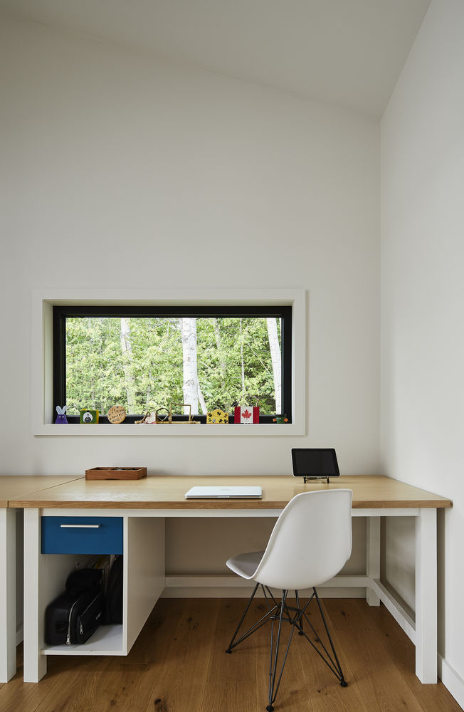 Sturgeon Lake House——嵌入山体的别墅设计