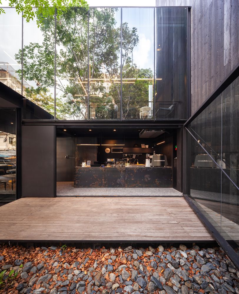 曼谷 IDIN Architects 办公室——绿色创意空间