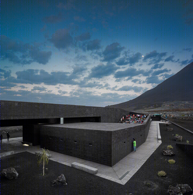 火山旁的乌托邦 | 佛得角自然公园总部设计