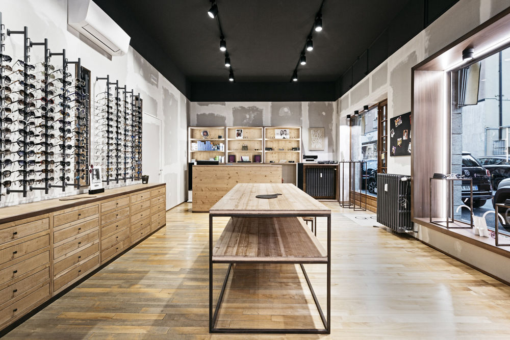 2017 年完成的 Ottica Q-Q 展示厅室内设计