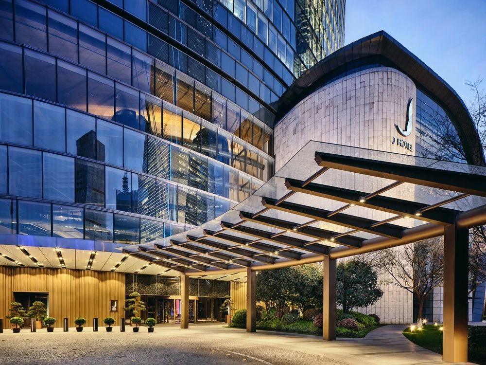 丽江晶玺希尔顿酒店 | 纳西建筑精髓与现代时尚的完美融合