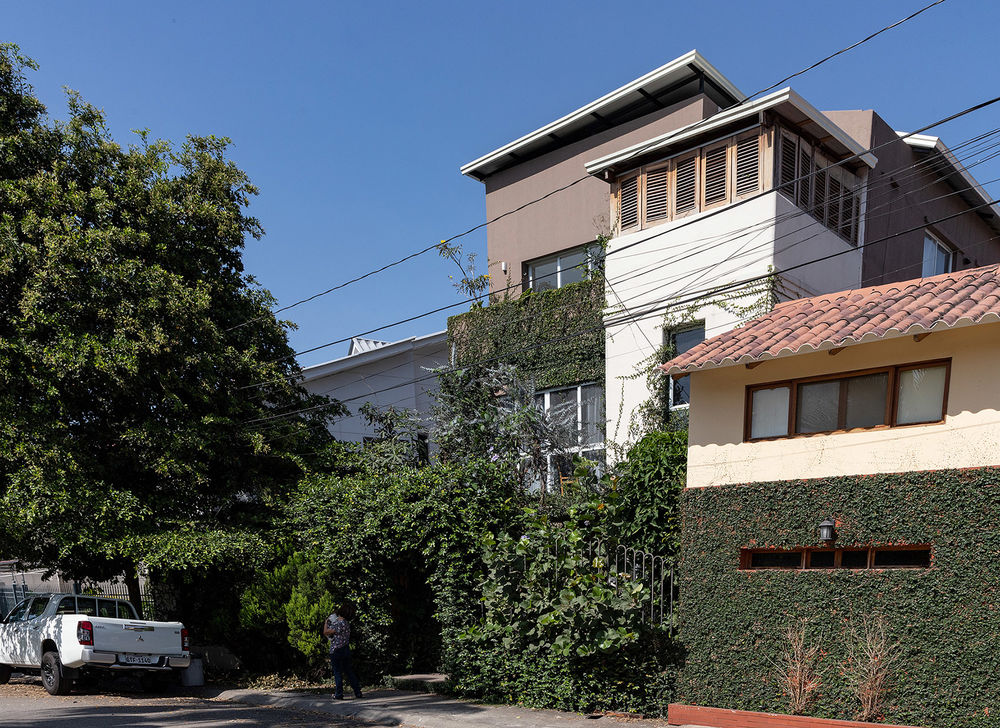 EL RETIRO住宅扩建 | 融入城市形态的多功能空间