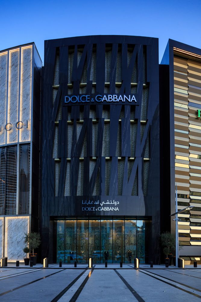 迪拜购物中心 D&G 旗舰店——现代时尚的视觉盛宴