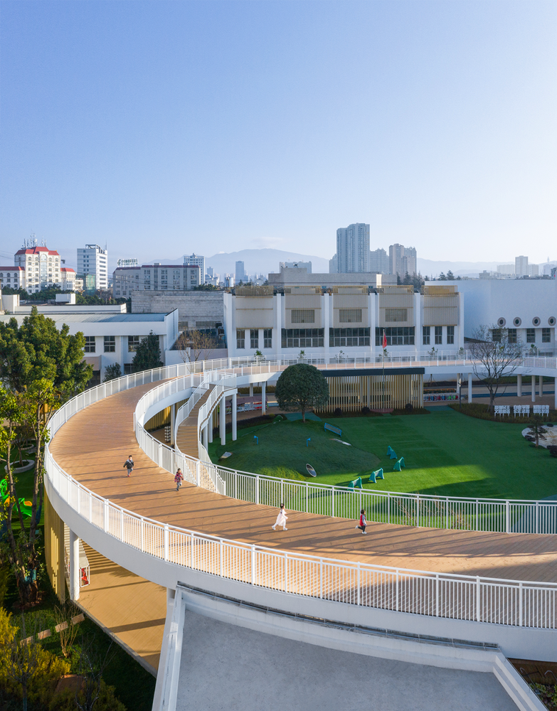温暖的校园点亮城市 | 连廊到底是“实用主义”还是“形式主义”