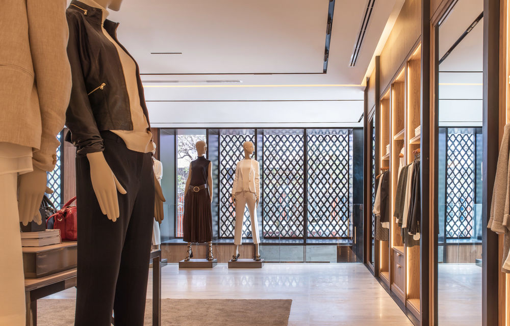 墨西哥城 Massimo Dutti 精品店 | 玻璃纤维与金属的时尚拼接