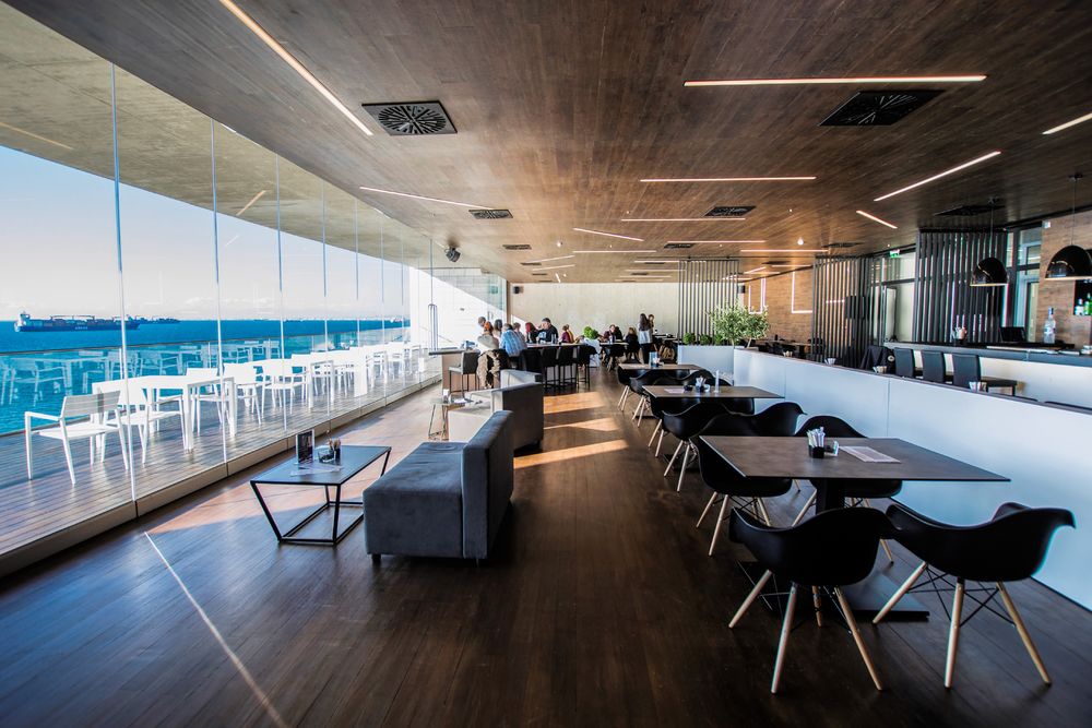 雅典新视野酒吧餐厅，现代简约海景空间