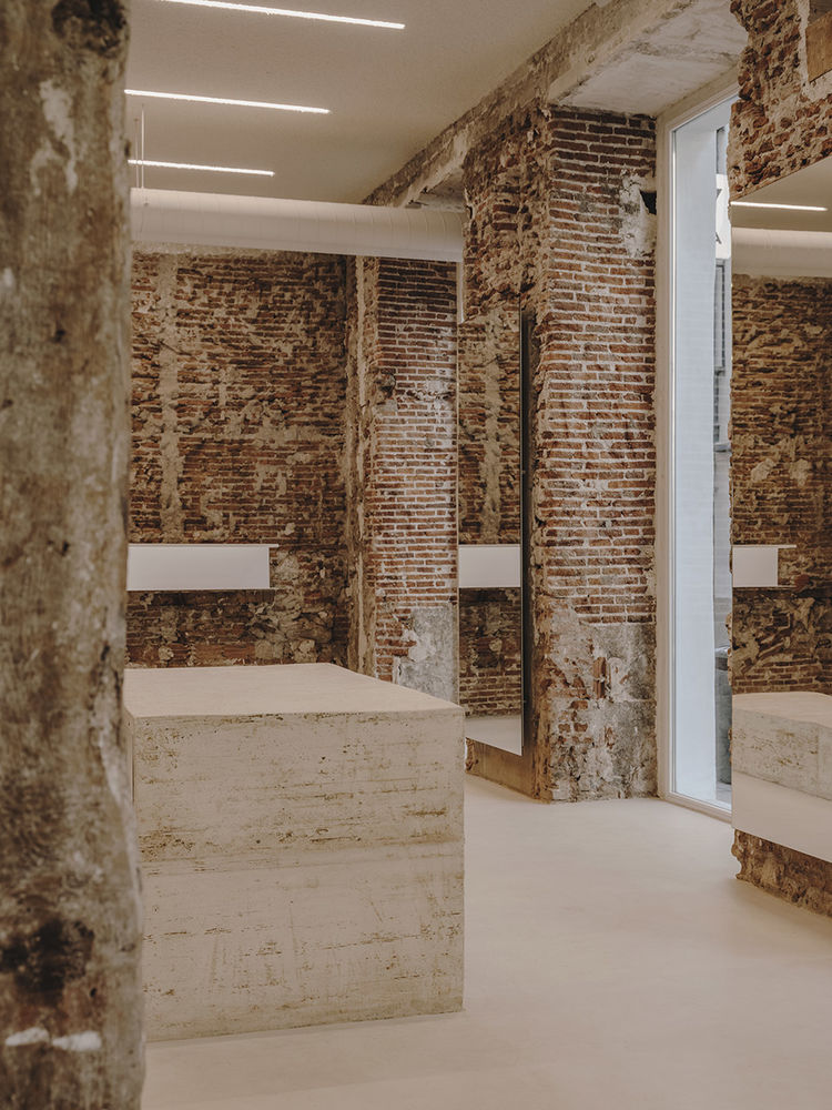Veja鞋店，马德里 / Plantea Estudio