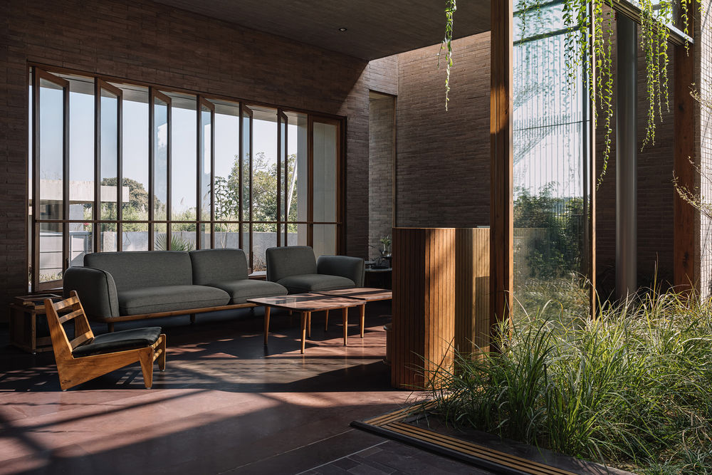 印度 Surat 别墅 Jungalow House 2 | 自然共生，可持续设计典范