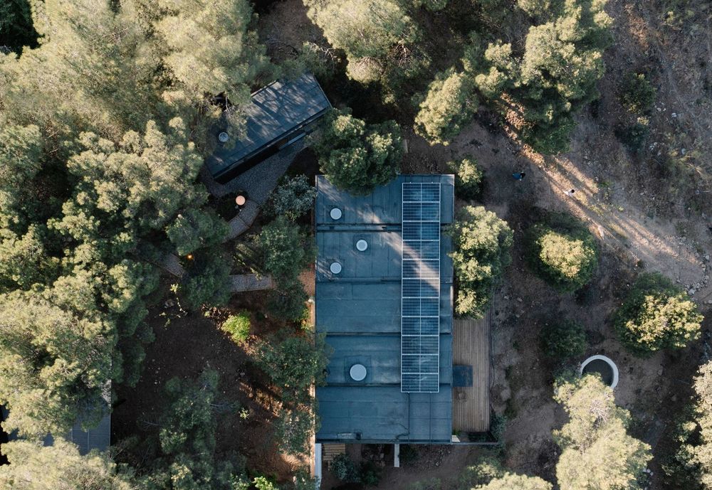 Fresnos House | 西班牙马德里的绿色山丘仙境