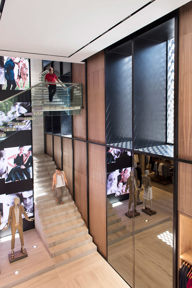 墨西哥城 Massimo Dutti 精品店 | 玻璃纤维与金属的时尚拼接
