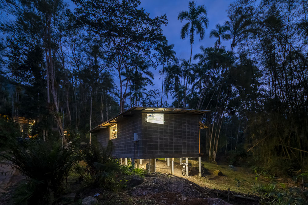 Casa Coriscão | 低成本舒适之家的设计魅力