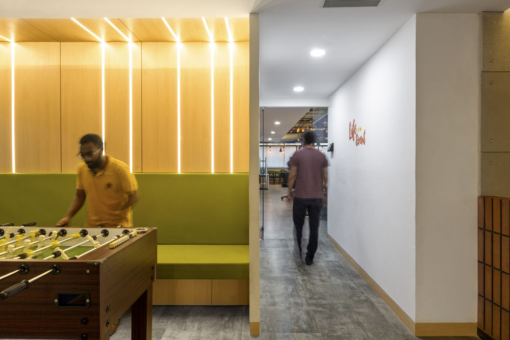 B18 Office, Gurugram | 简约工业风格的舒适办公空间