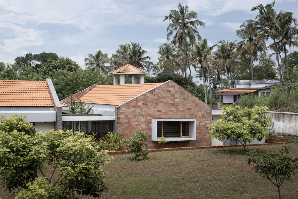 绿意环绕的现代乡村住宅——Mala House