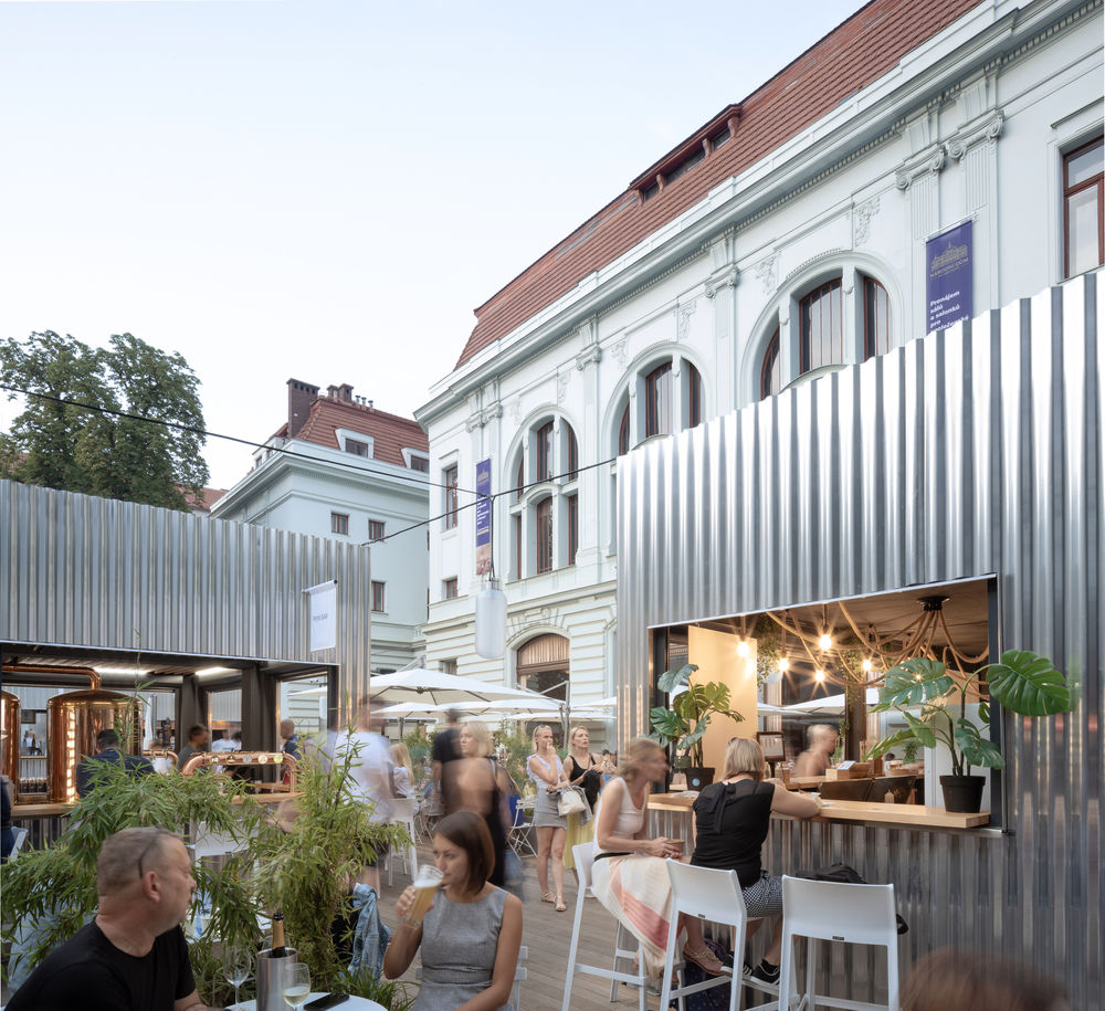绿意盎然的模块化市场 | Manifesto Smichov