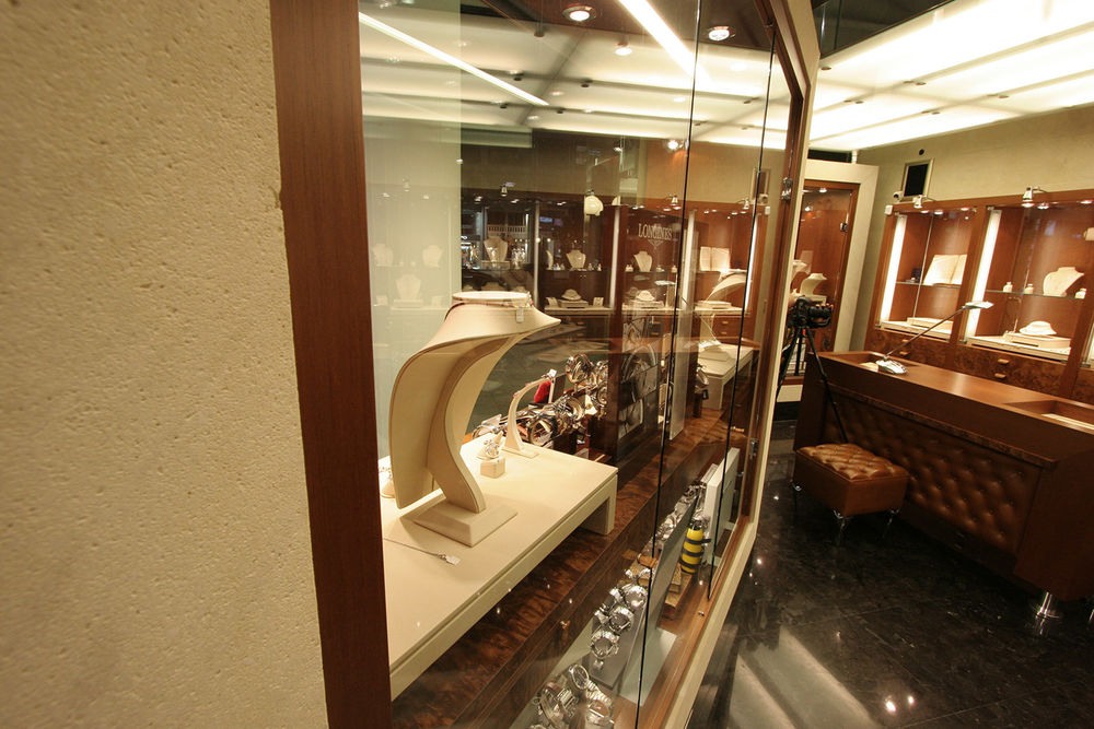 简约风格打造珠宝店璀璨魅力
