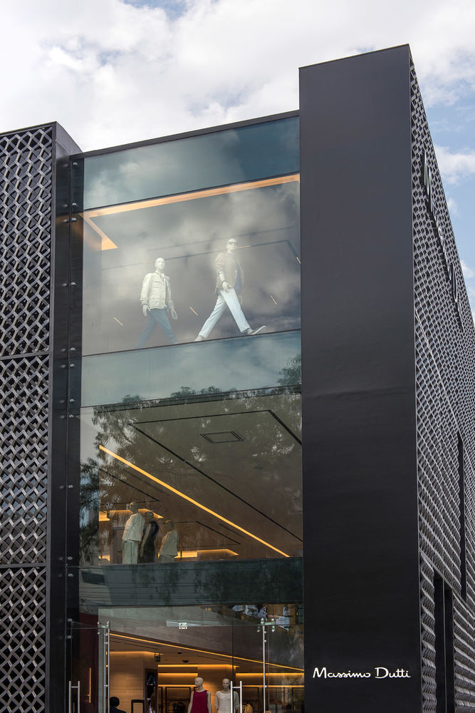 墨西哥城 Massimo Dutti 精品店 | 玻璃纤维与金属的时尚拼接