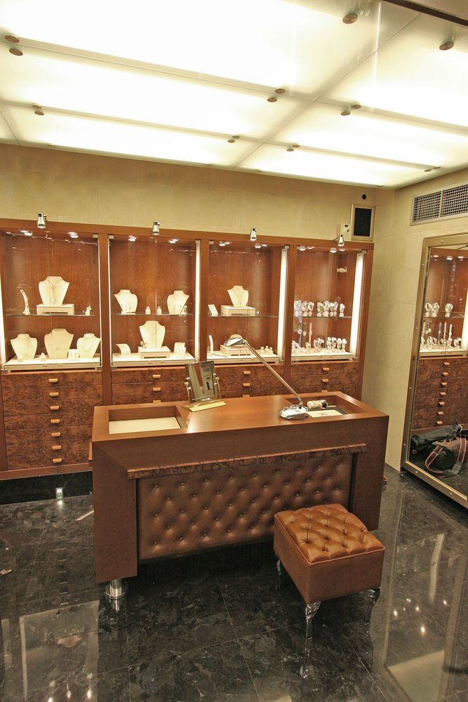 简约风格打造珠宝店璀璨魅力