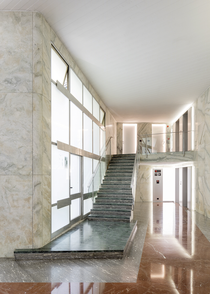 SAN BABILA MILAN ANTONIO CITTERIO DESIGN
