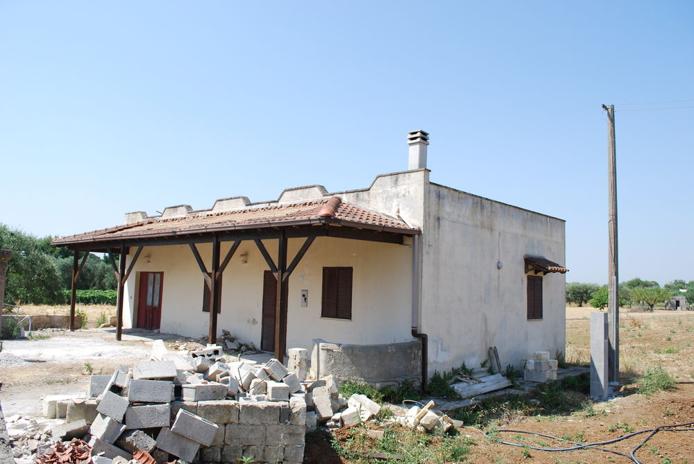 2011 年完成的 Casa APL 住宅设计