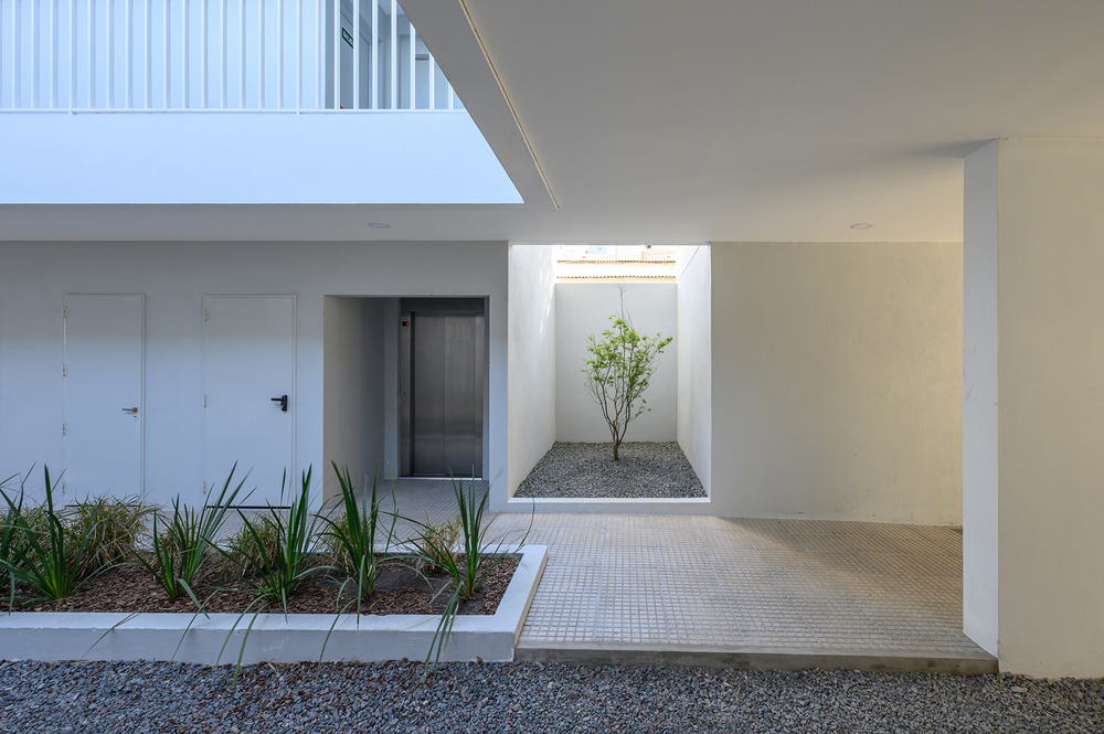 Ocantos 235 公寓楼 | 理性而现代的住宅设计