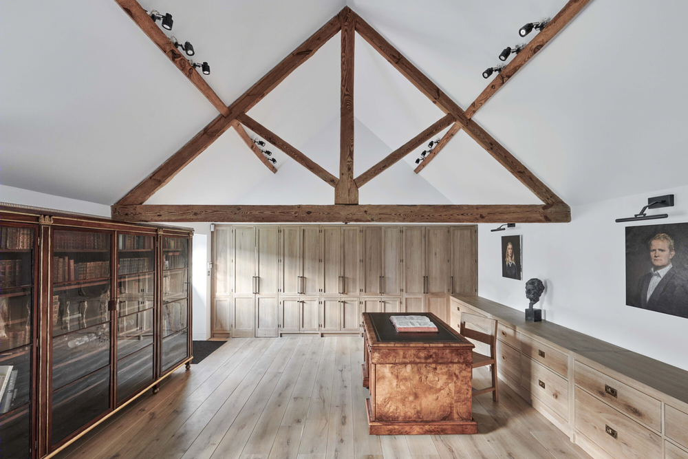 Crawshaw Architects 打造乡村图书馆，从牛棚到知识的华丽蜕变