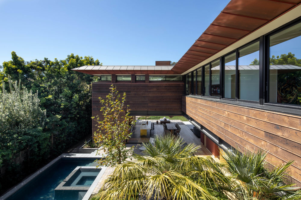 加州风情，寓自然于室的 Rustic Canyon Residence