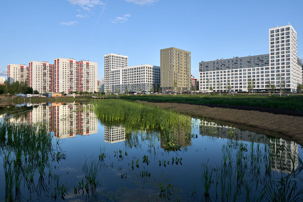 俄罗斯住宅区雨水花园 | 环保与舒适的完美结合