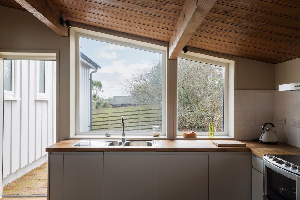 爱尔兰度假小屋扩建，自然与现代融合