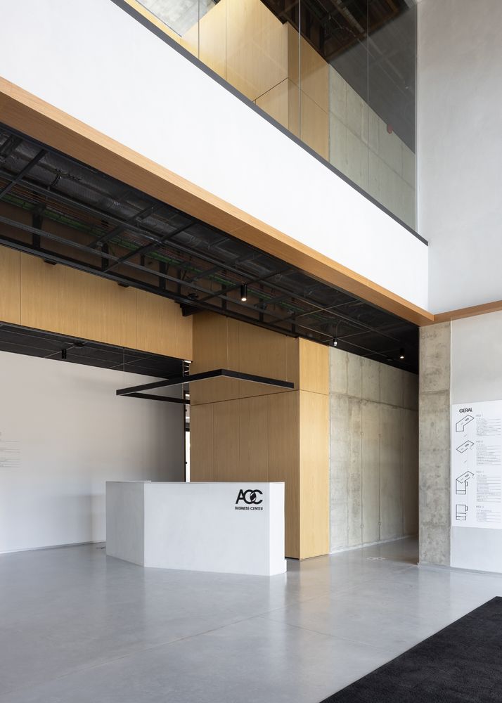 AOC 商务中心 | 绿色自然的现代办公建筑
