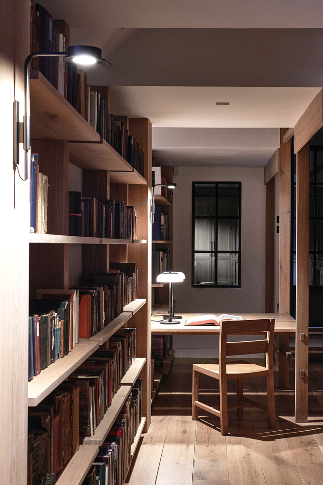 Crawshaw Architects 打造乡村图书馆，从牛棚到知识的华丽蜕变