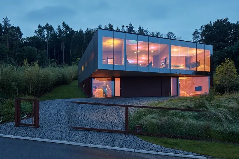 捷克 Lazy House | 融入自然的现代住宅设计